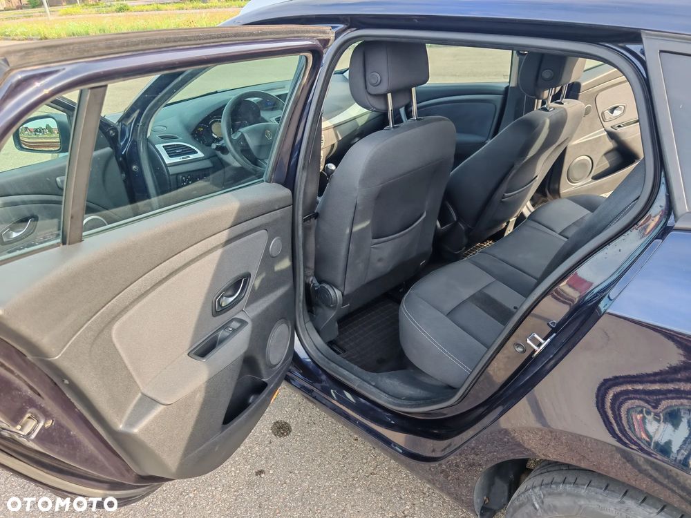 Renault Megane 1.9 dCi Dynamique Euro5 - 27