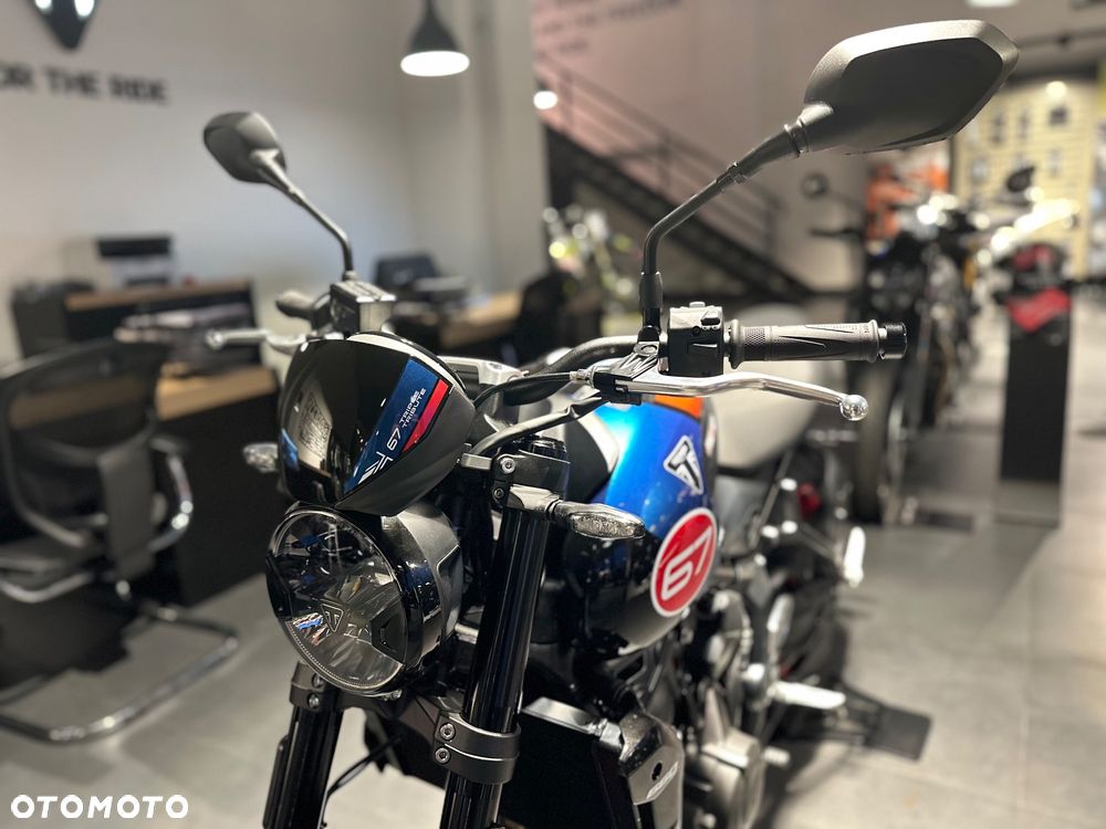 Triumph Trident - 3