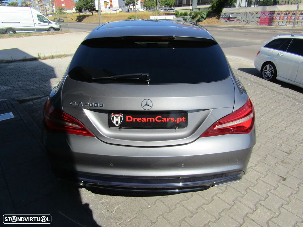 Mercedes-Benz CLA 200 d Shooting Brake AMG Line - 8