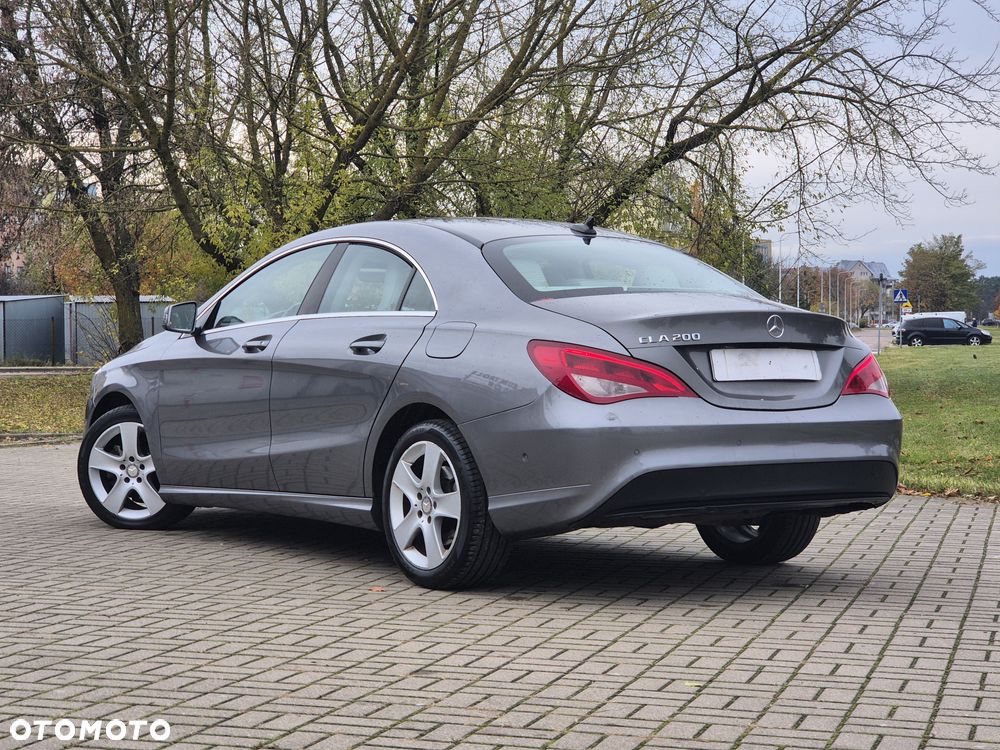 Mercedes-Benz CLA 200 7G-DCT UrbanStyle Edition - 12