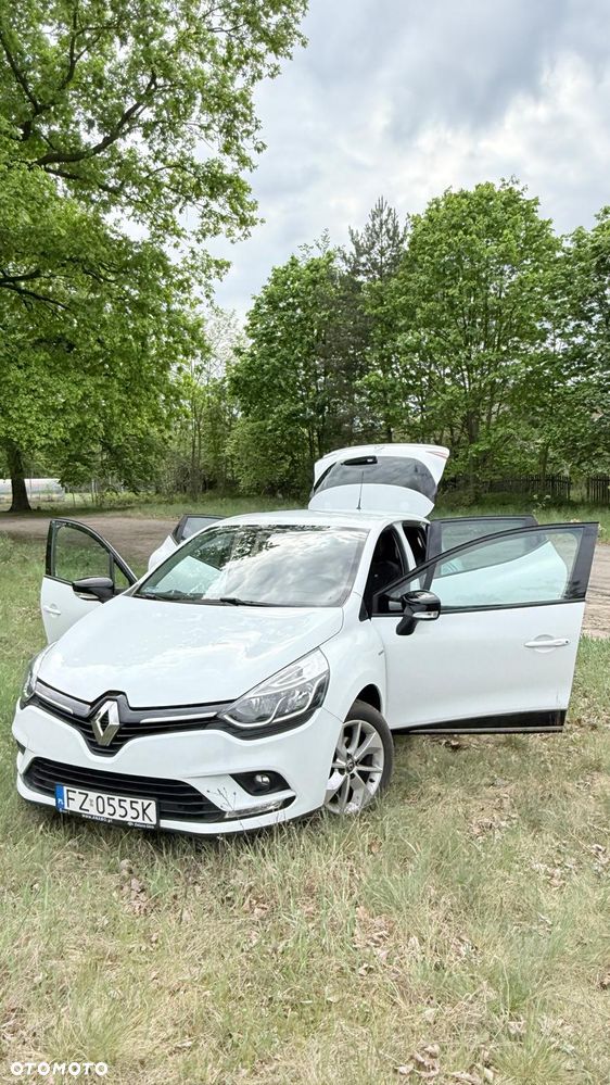 Renault Clio 1.2 16V Limited EU6 - 13