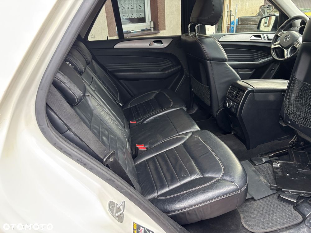 Mercedes-Benz ML 350 BlueTEC 4MATIC 7G-TRONIC Edition 1 - 11