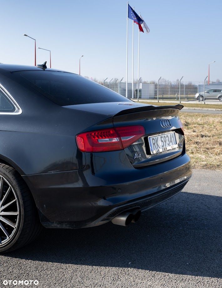 Audi A4 Limousine - 4