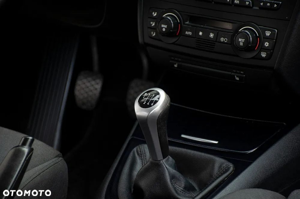 BMW Seria 1 - 32