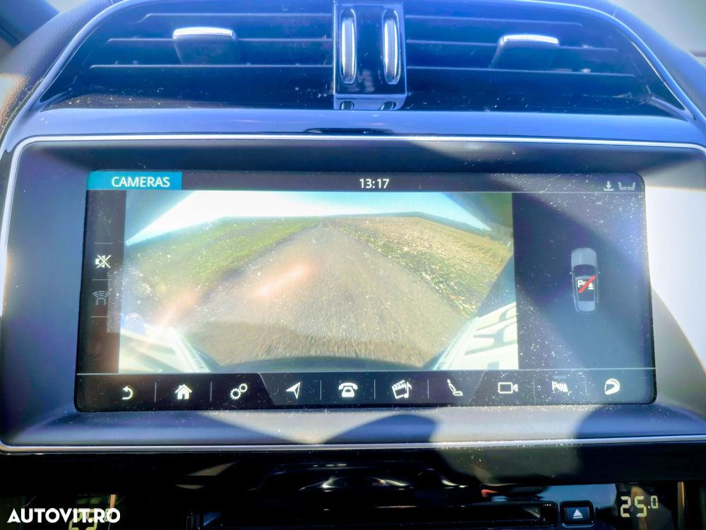 Jaguar F-Pace 30d AWD Prestige - 14