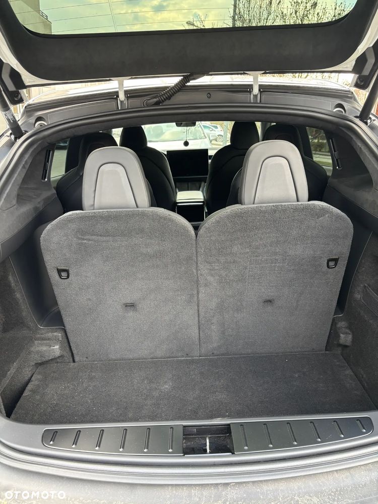 Tesla Model X Plaid - 10