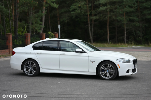 BMW Seria 5 528i xDrive Sport-Aut