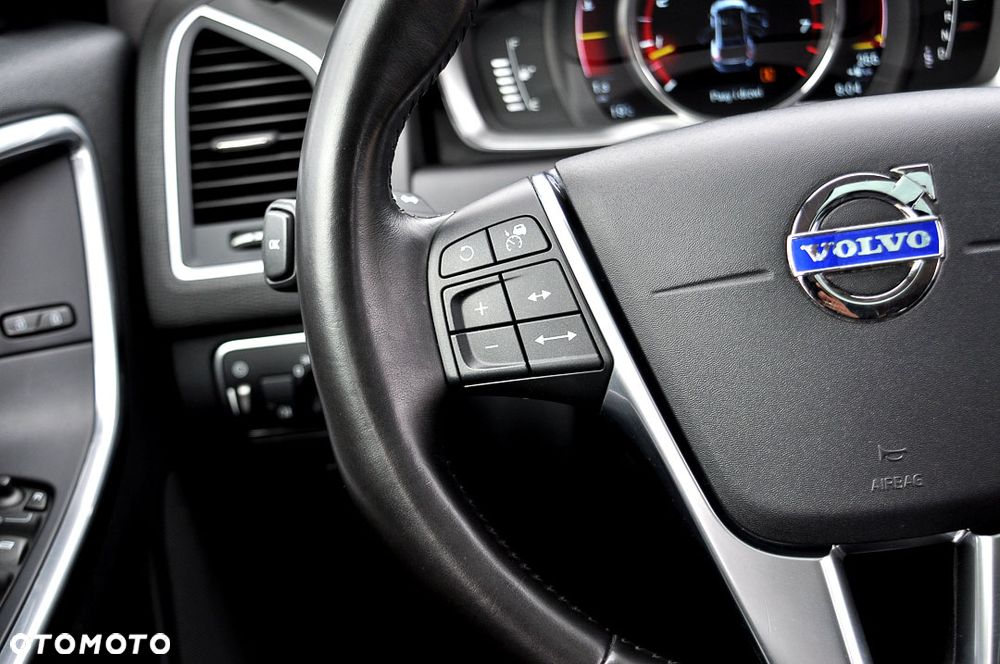 Volvo XC 60 T5 AWD Inscription - 17