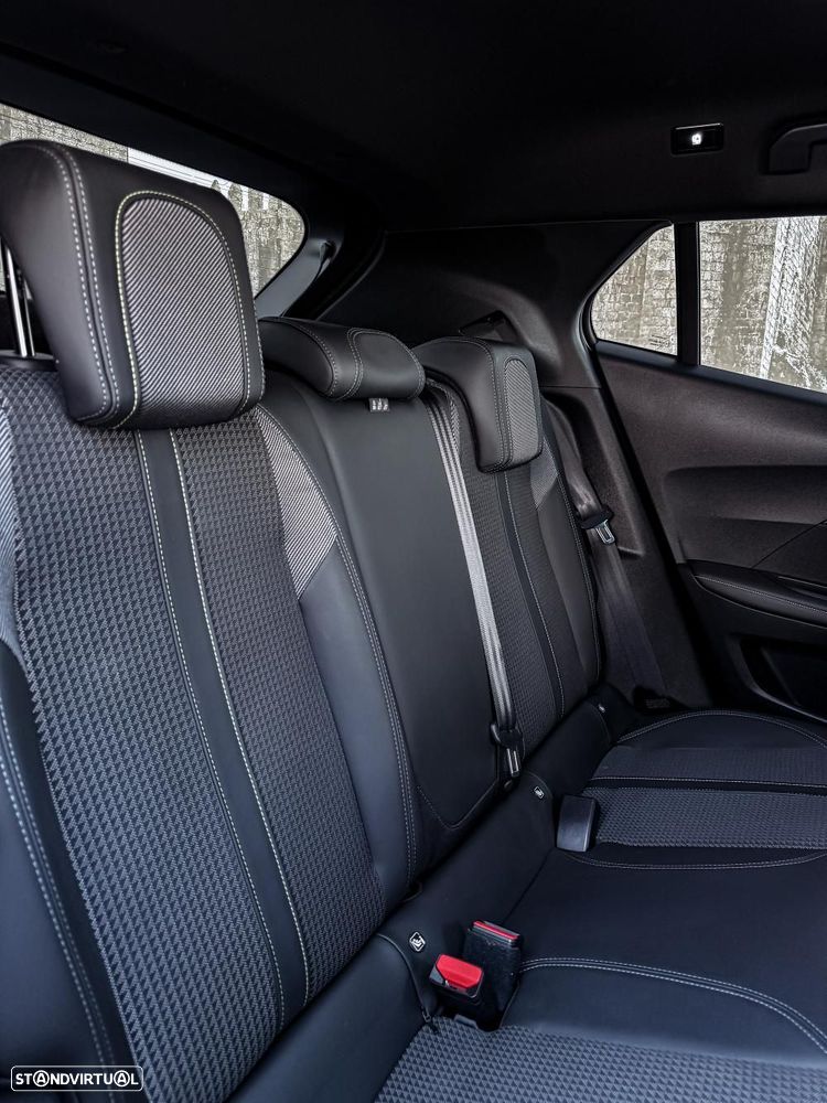 Peugeot 2008 1.5 BlueHDi GT EAT8 - 12