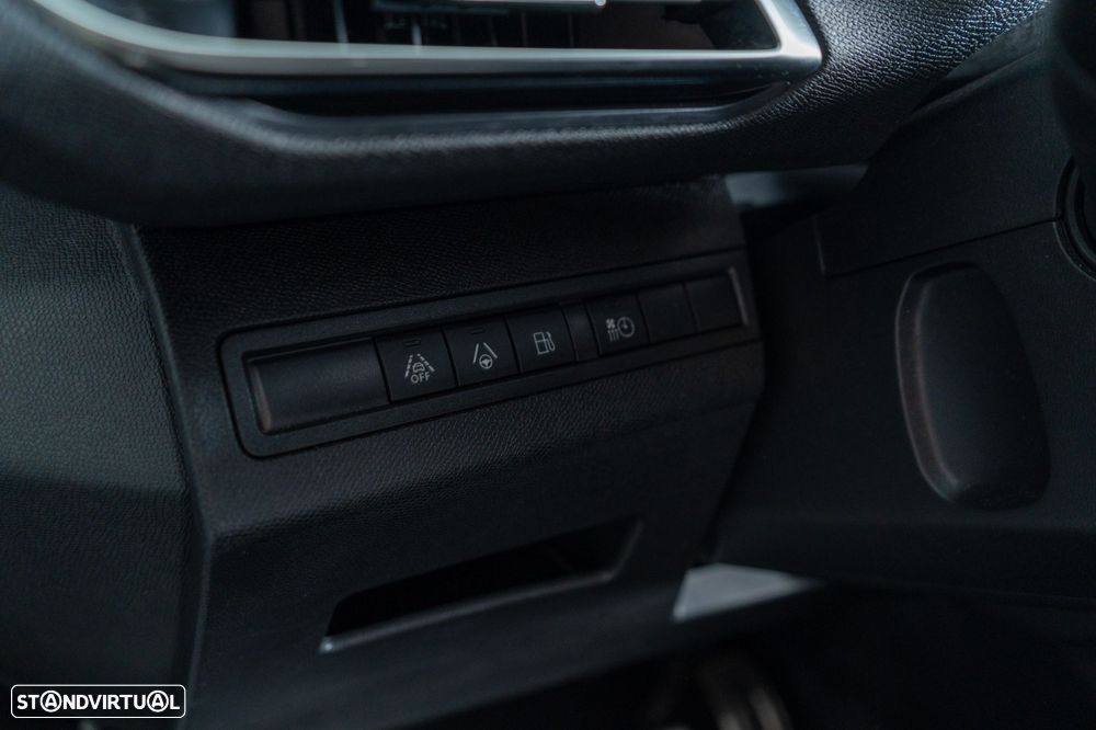 Peugeot 3008 1.6 Hybrid GT Pack e-EAT8 - 24