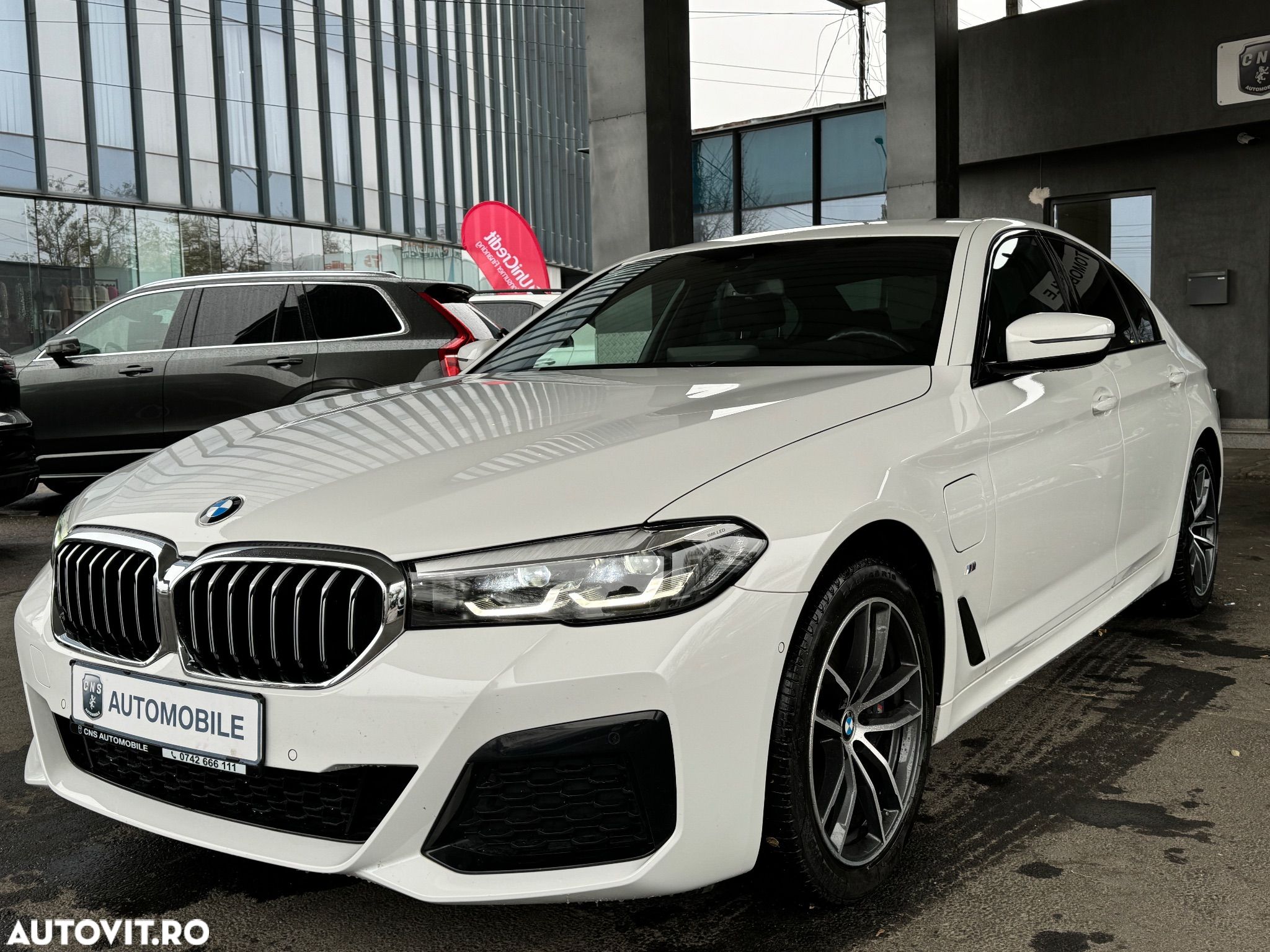 BMW Seria 5 530e Aut. M Sport Edition - 1