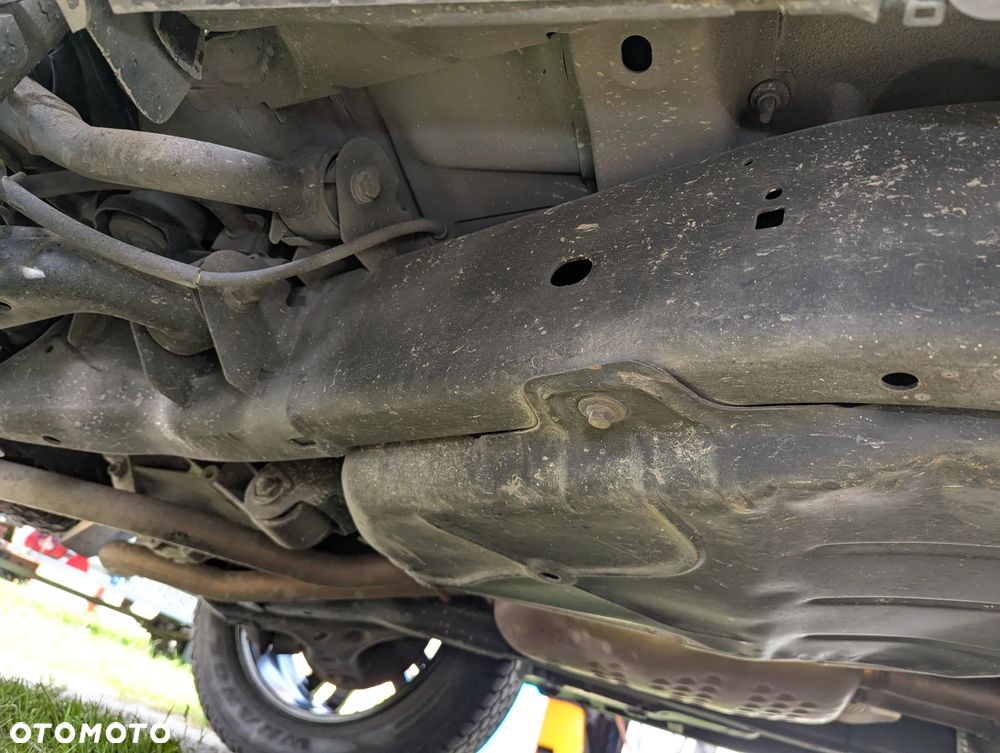 Land Rover Discovery IV 3.0 V6 SC HSE - 33