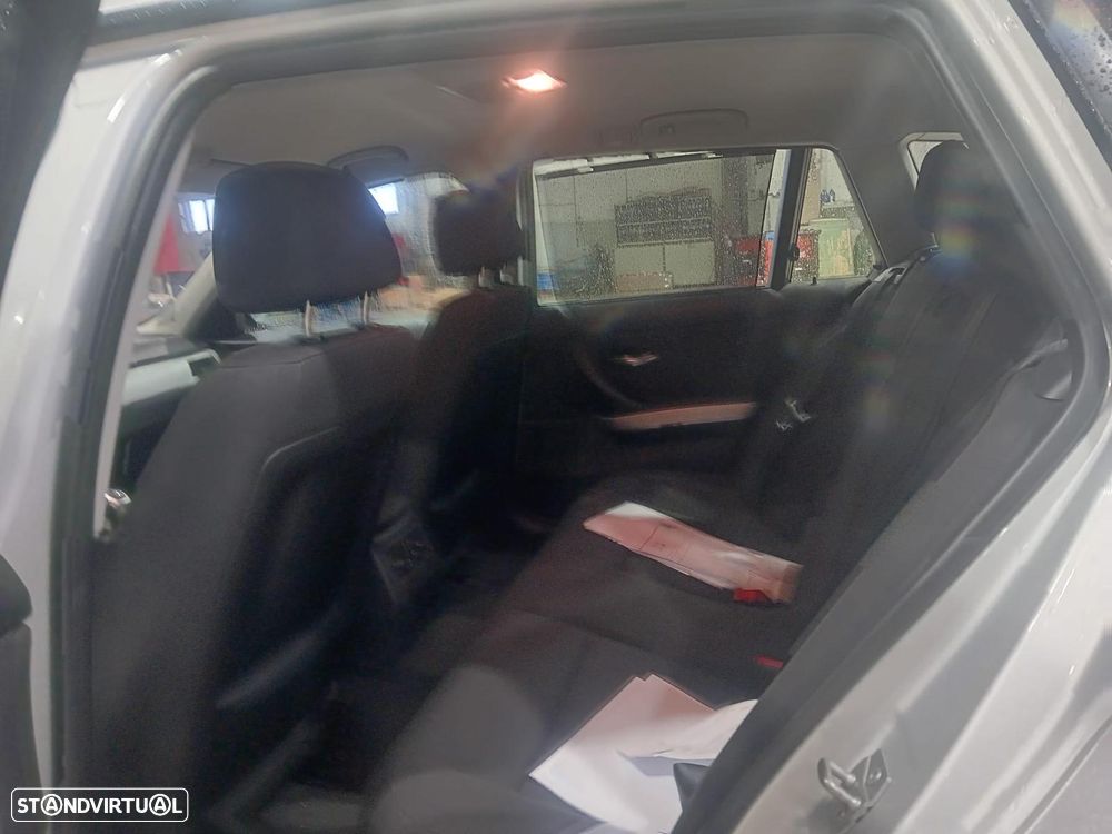 BMW 320 d Modern Line - 4