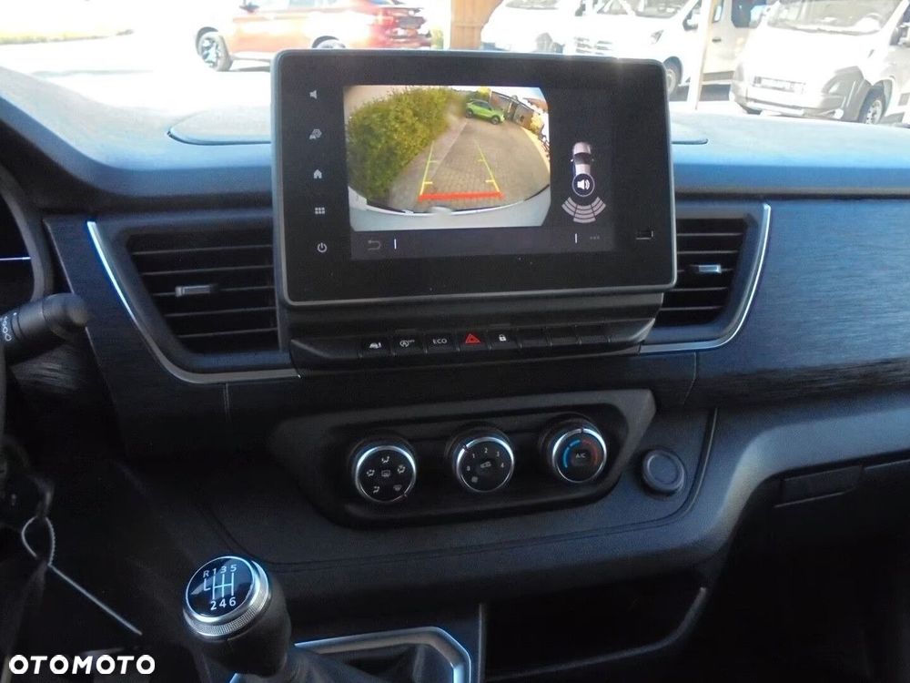 Renault Trafic - 11