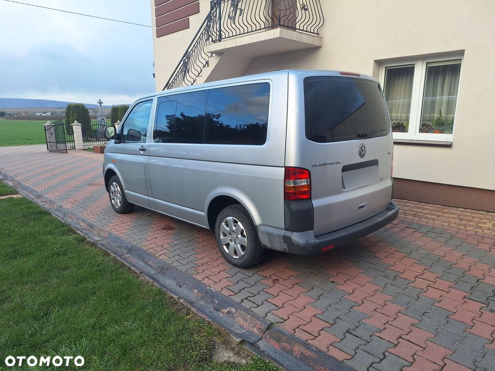 Volkswagen Transporter - 4
