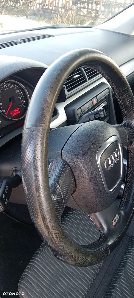 Audi A4 Avant 2.0 TDI - 13