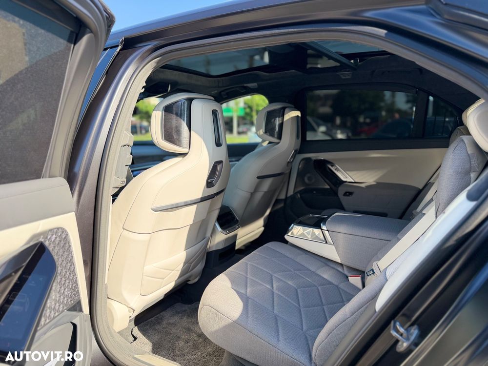BMW Seria 7 - 10