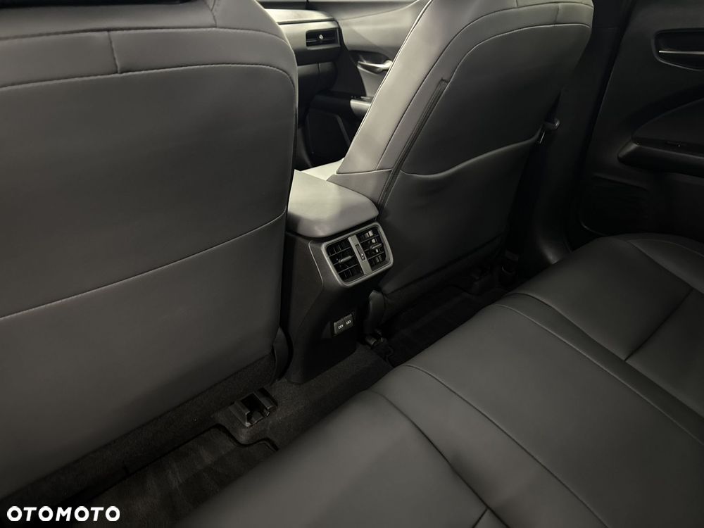 Lexus UX 300h F Sport Design AWD - 12