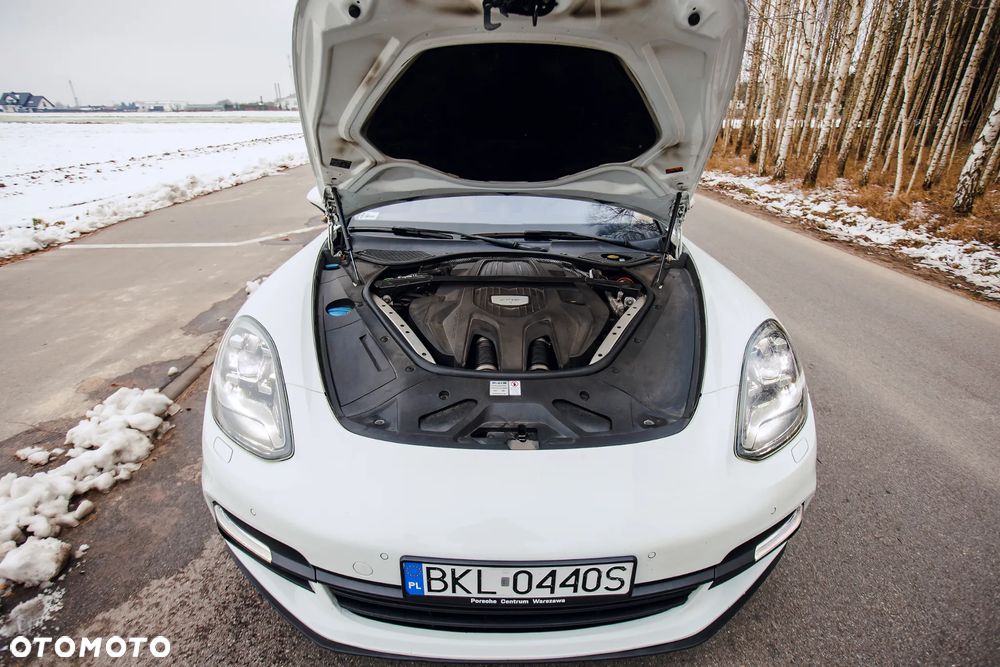 Porsche Panamera 4S - 22