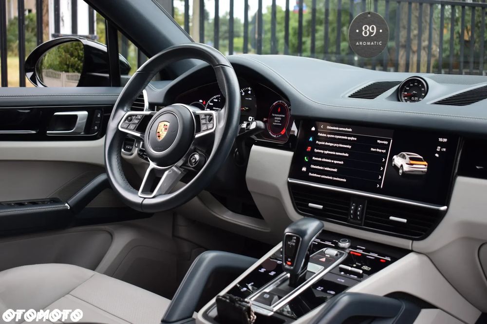 Porsche Cayenne Coupe - 11