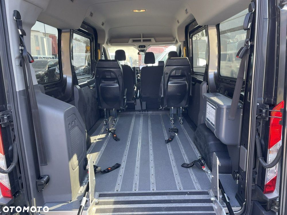 Ford Transit - 18