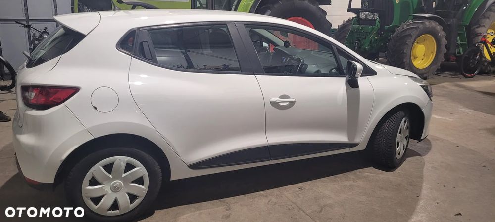 Renault Clio 1.2 16V Intens - 6