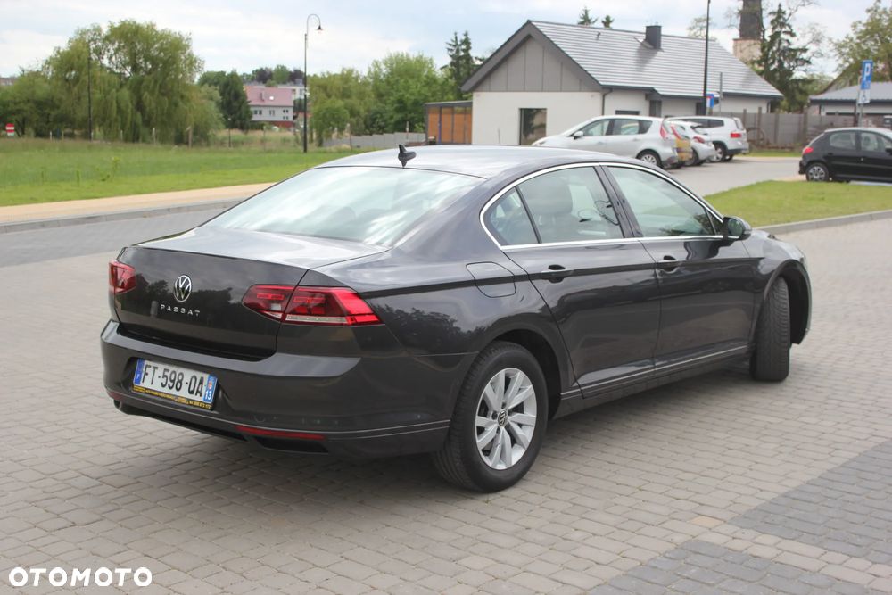 Volkswagen Passat 2.0 TDI SCR DSG Comfortline - 4