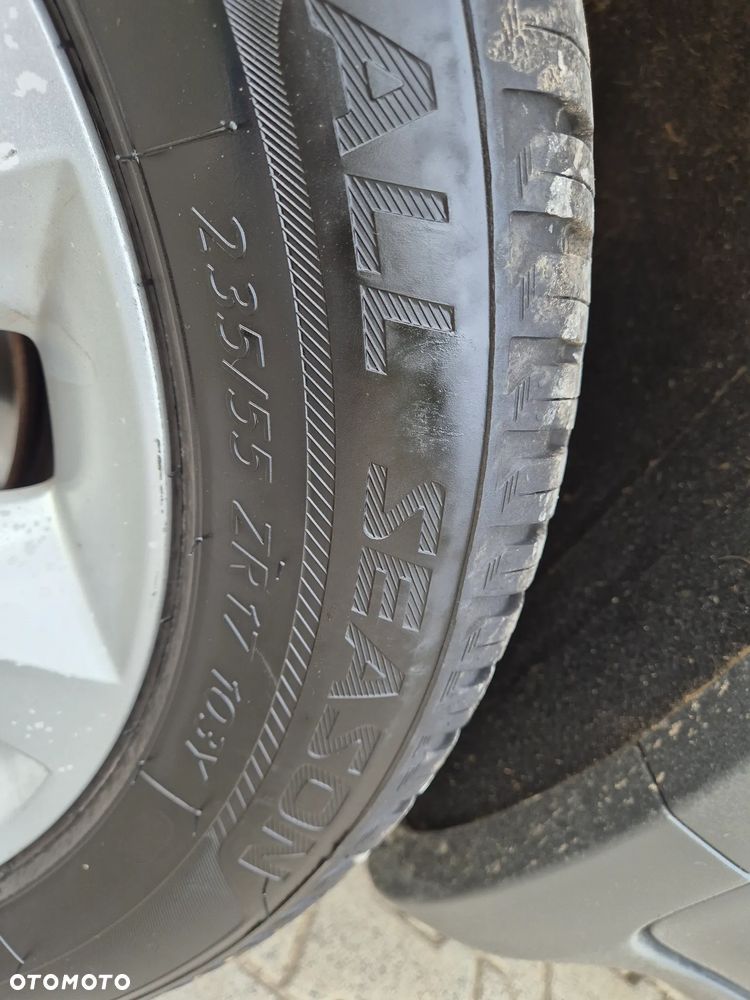 Ford Kuga 2.0 TDCi 2x4 Titanium - 18