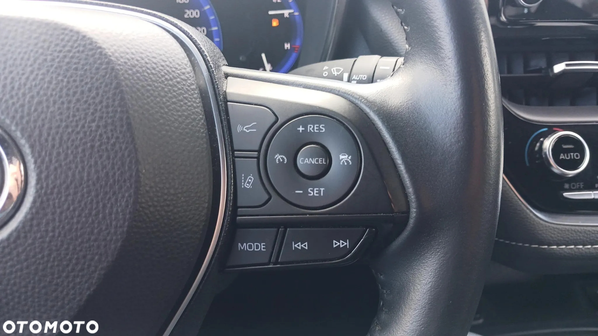 Toyota Corolla 1.8 Hybrid Comfort - 16