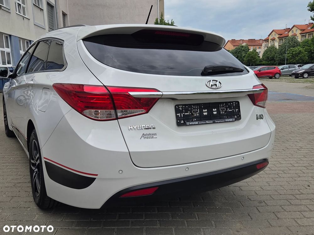 Hyundai i40 Kombi blue 1.6 Space - 14