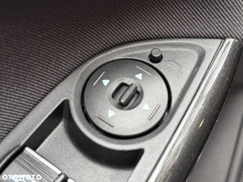 Ford Focus 1.5 TDCi SYNC Edition PowerShift - 10