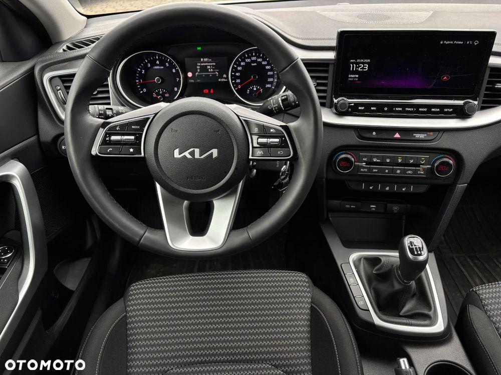Kia Ceed 1.5 T-GDI M - 9
