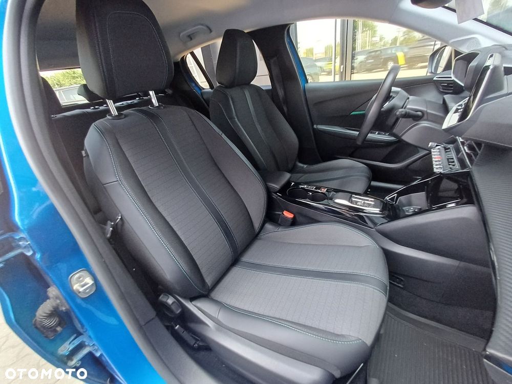 Peugeot 208 - 13
