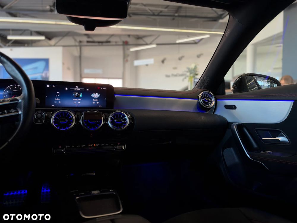 Mercedes-Benz CLA 200 AMG Line 7G-DCT - 10