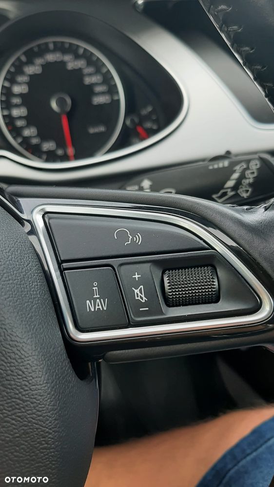 Audi A4 Avant 2.0 TDI DPF clean diesel multitronic Ambiente - 22
