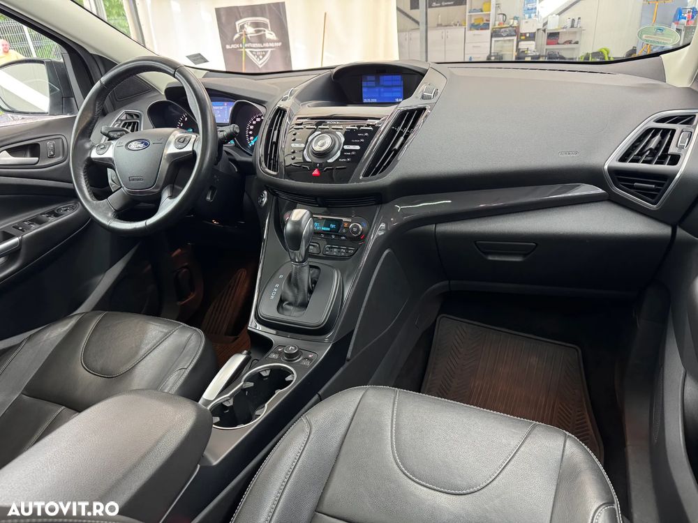 Ford Kuga 1.5 EcoBoost 4WD Titanium - 6