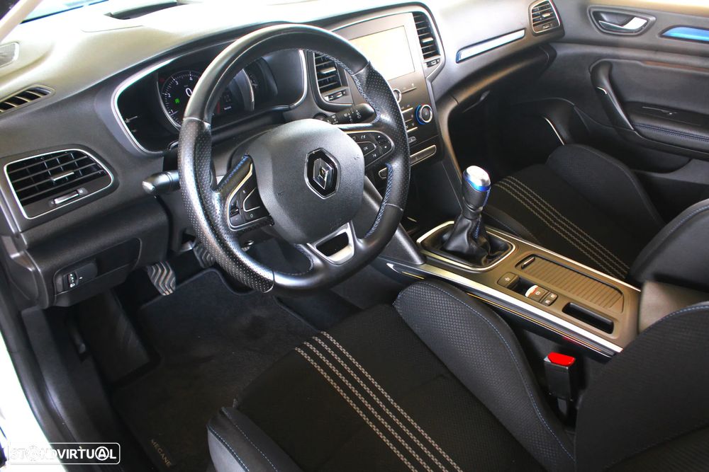 Renault Mégane Sport Tourer 1.3 TCe GT Line - 37
