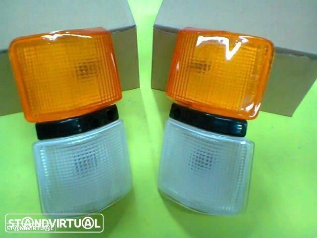 farolins frente Mitsubishi L300 caixa aberta (novos) - 1