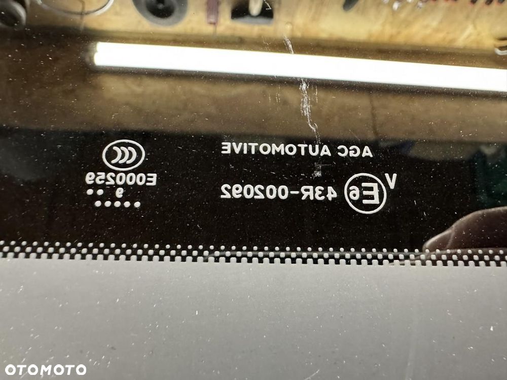 Tylna prawa szyba karoseryjna  Peugeot Expert III 9808289280 - 3