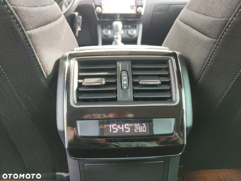 Skoda Superb 1.8 TSI DSG Style - 9