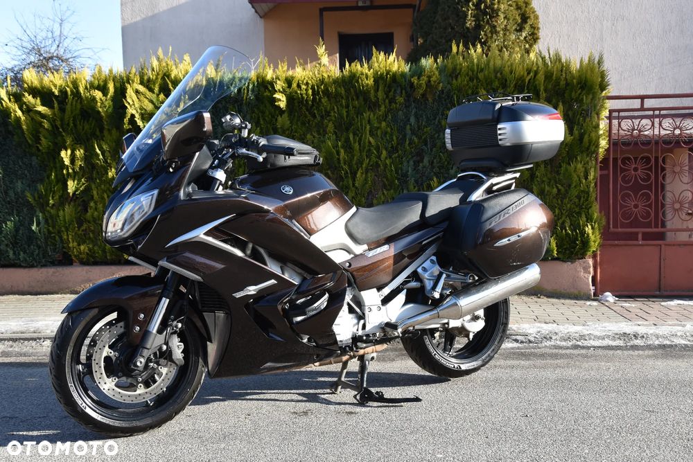 Yamaha FJR - 2