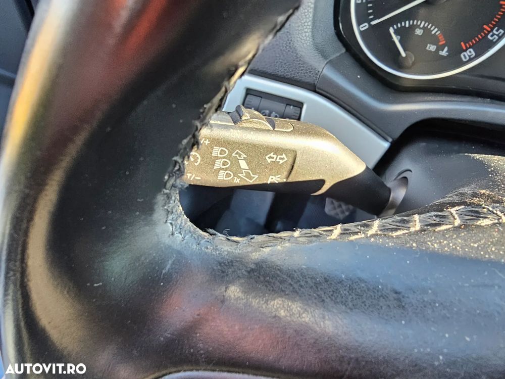 Skoda Octavia 1.6 TDI DPF Ambiente - 10