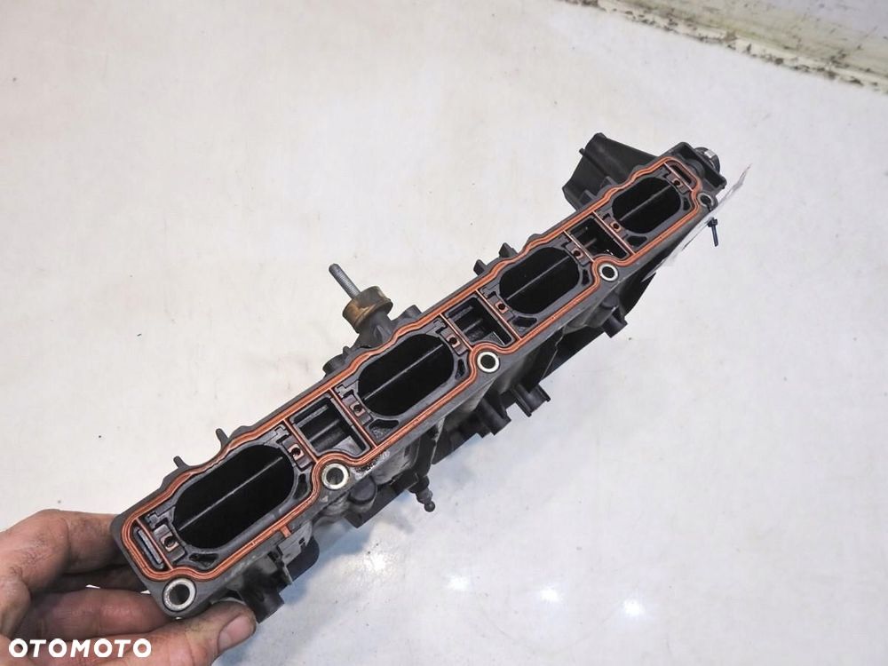 KOLEKTOR SSĄCY AUDI A4 B7 2.0 TFSI 06F133201N - 6