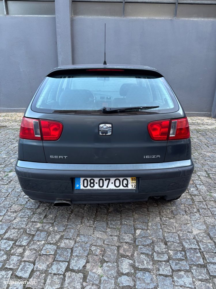 SEAT Ibiza - 5