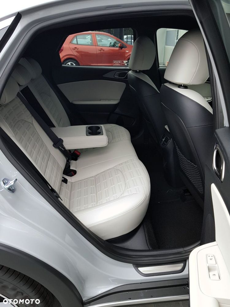 Kia XCeed 1.6 T-GDI Business Line DCT - 40