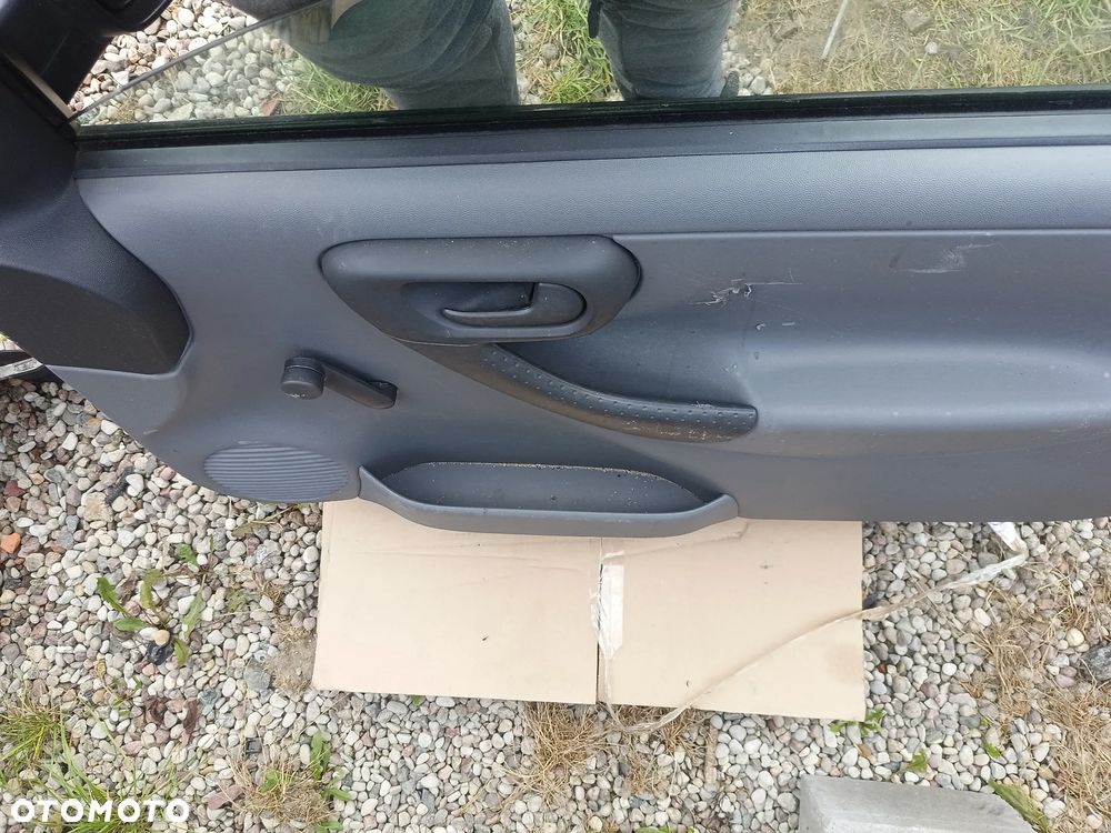 OPEL CORSA C DRZWI PRZEDNIE PRAWE KOMPLETNE CZARNE KOD LAKIERU  C-20 C20 3-DRZWI - 2