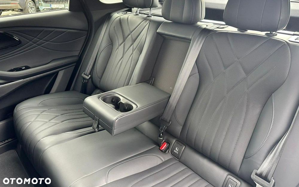 Omoda 9 1.5 Super Hybrid Exclusive AWD - 9
