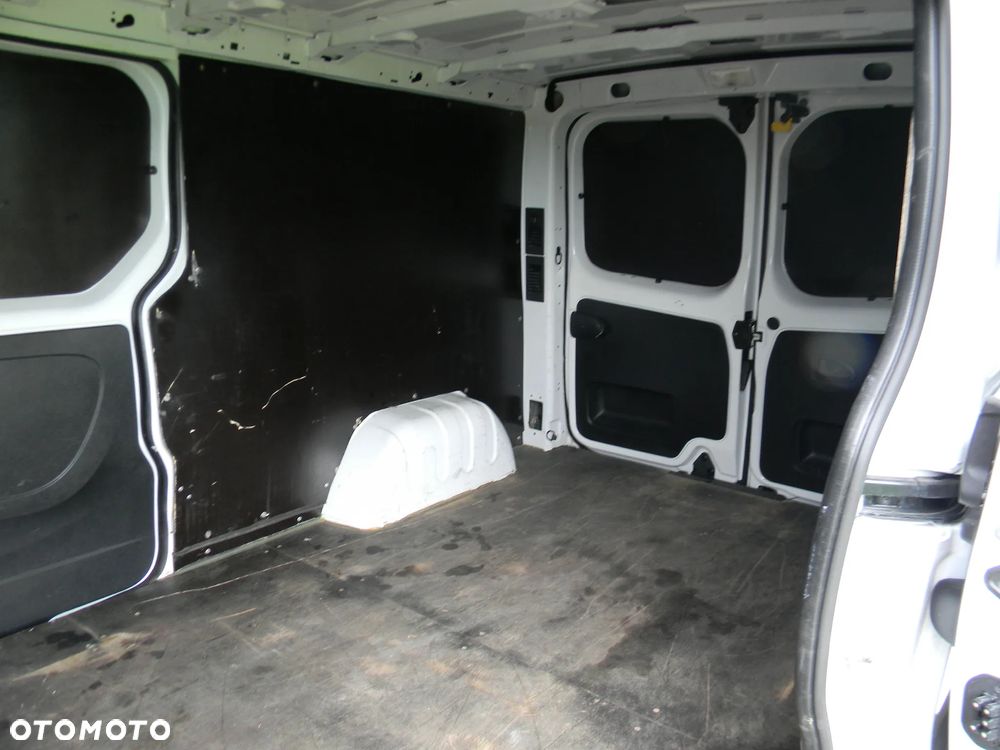 Opel Vivaro - 16