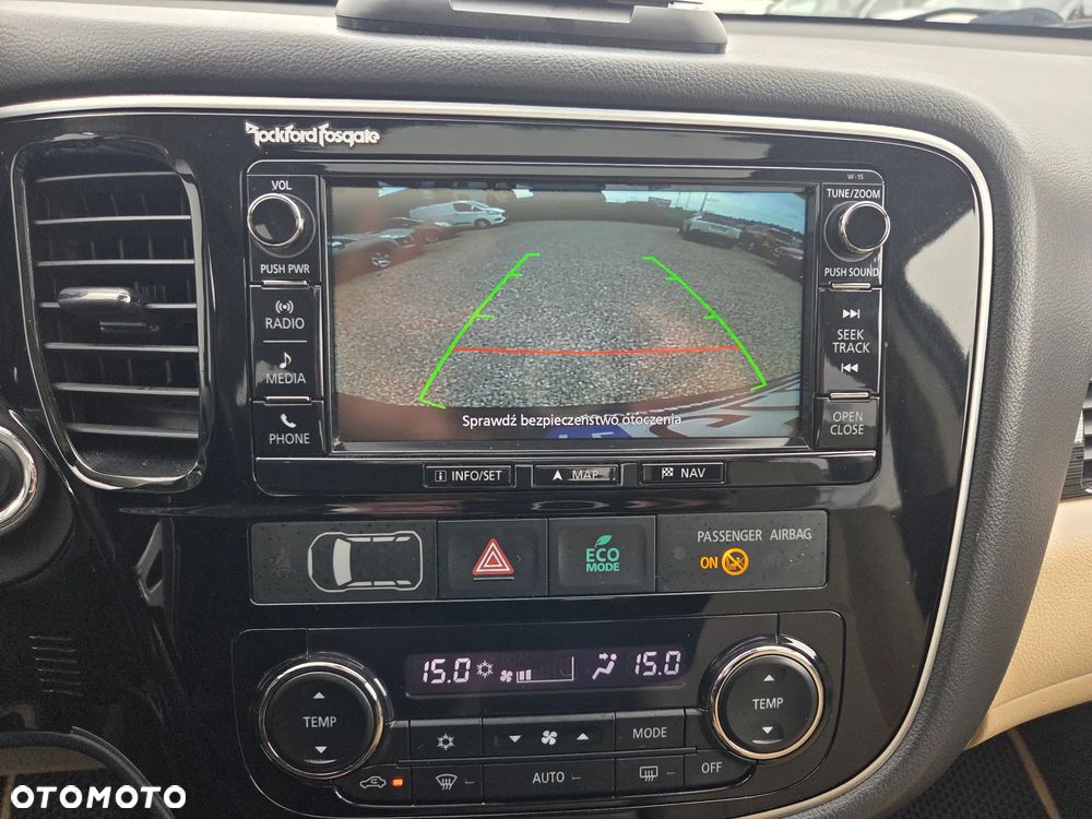 Mitsubishi Outlander 2.0 Instyle Navi 4WD CVT - 36