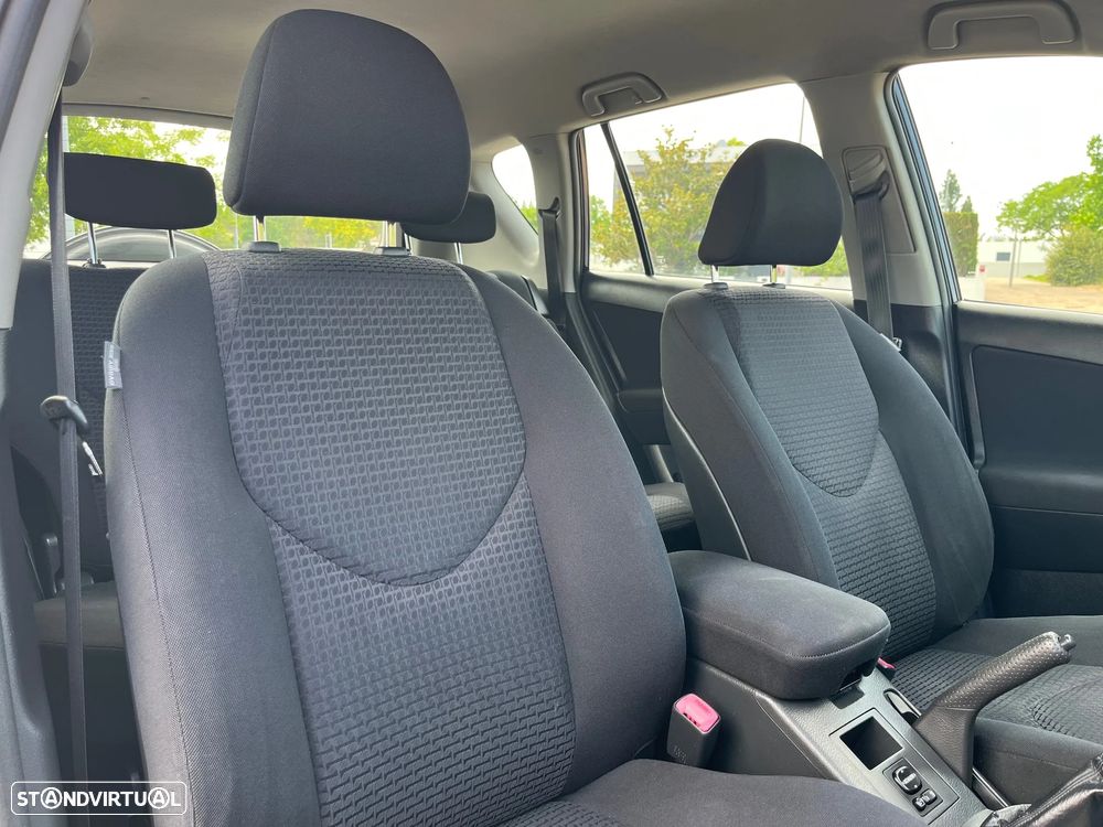Toyota RAV4 2.2 D-CAT 4x4 Sol - 10